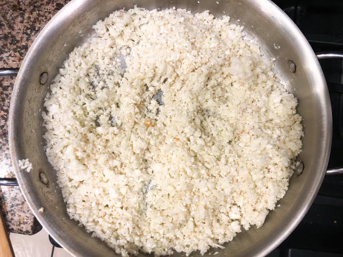 pan with riced cauliflower 