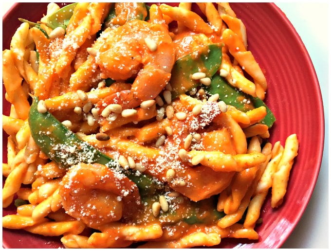 This shrimp pasta with red pepper sauce is a simple and tasty dinner using red peppers to create a "tomato-like" sauce. You can also eat this sauce with zucchini noodles for a low carb or Paleo dinner.