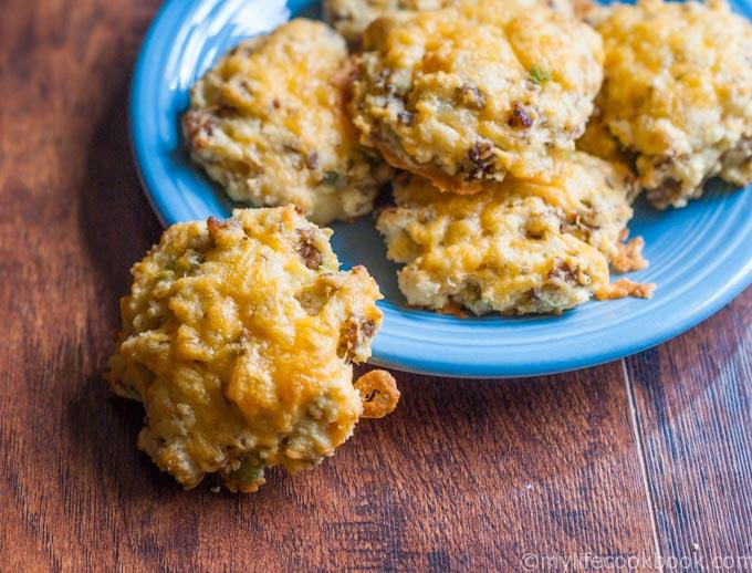 These savory breakfast cookies are like a n omelet and biscuit rolled into one. Full of tasty savory ingredients for a low carb breakfast on the go.