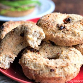 These tomato and herb bagels are low carb, gluten free and full of fiber. Great toasted with cream cheese or as a sandwich and perfect for a low carb diet!