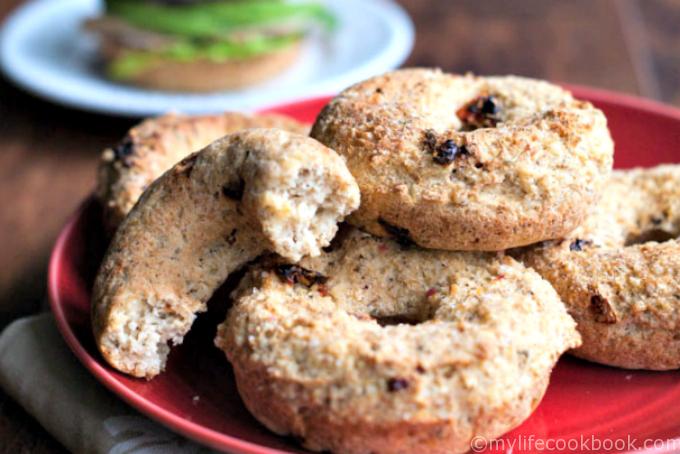 These tomato and herb bagels are low carb, gluten free and full of fiber. Great toasted with cream cheese or as a sandwich and perfect for a low carb diet!