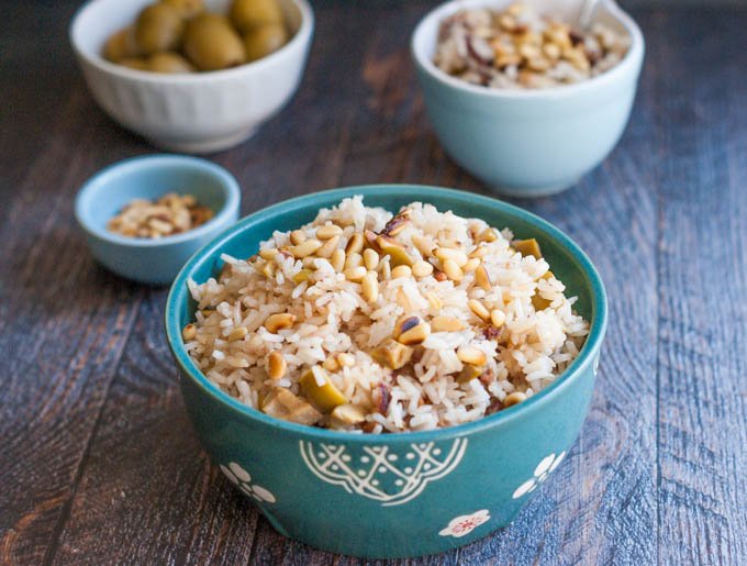 This olive & date rice is an easy and delicious side dish. Tangy green olives, sweet dates and toasted pine nuts make the perfect combination.