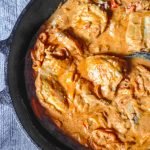 This creamy paprika chicken & peppers dish is an easy skillet dinner that the whole family will love #SundaySupper