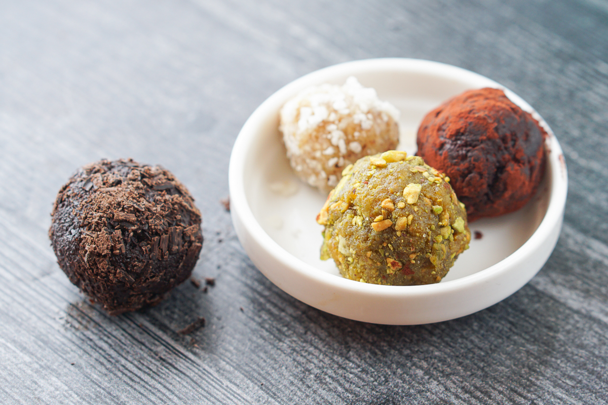 Dried Fruit Balls Recipe an easy and healthy snack or dessert!