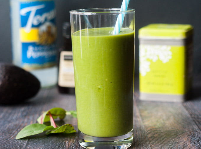 This low carb vanilla mint matcha smoothie is an invigorating way to start your morning. Packed with healthy ingredients for only 5.6g net carbs.