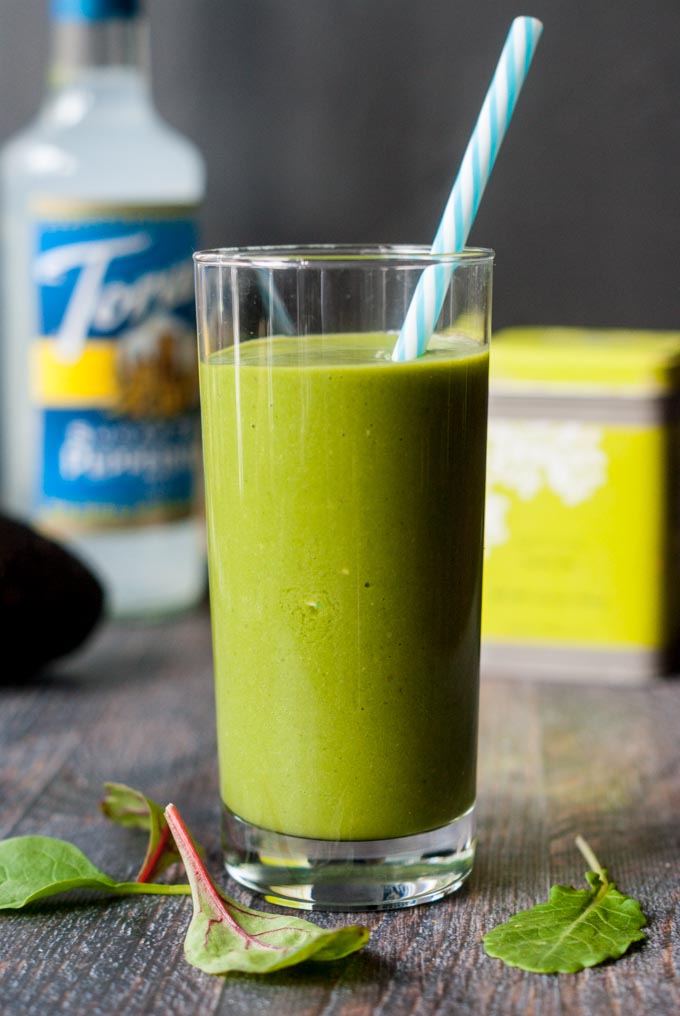 This low carb vanilla mint matcha smoothie is an invigorating way to start your morning. Packed with healthy ingredients for only 5.6g net carbs.