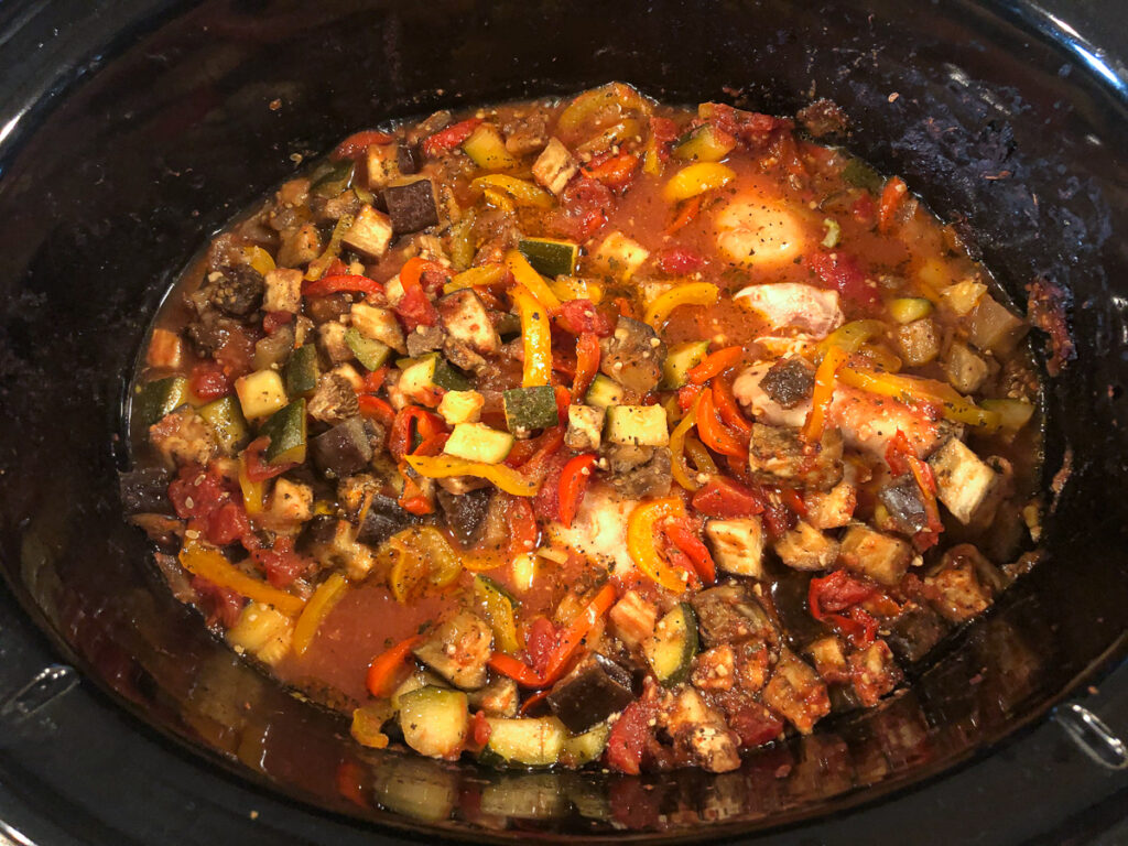 crockpot with finished slow cooker ratatouille with chicken