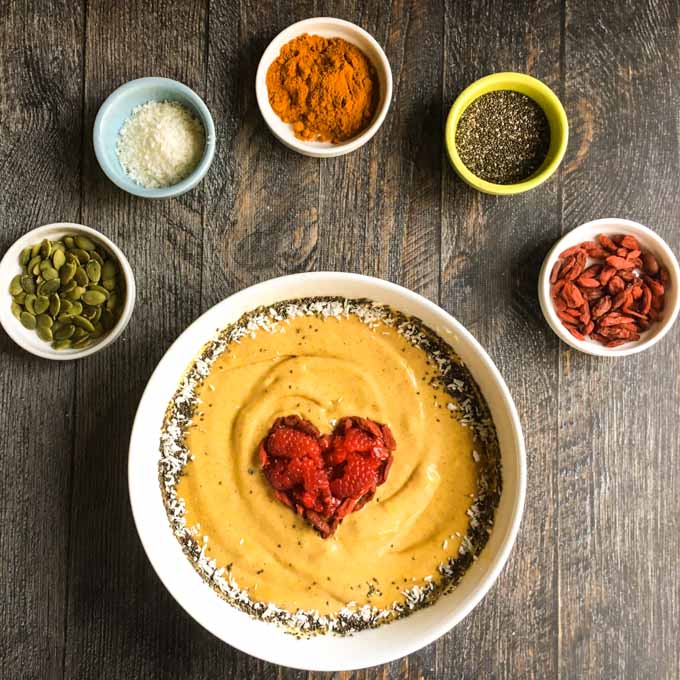 This turmeric chai smoothie bowl is the perfect way to start your day. A healthy, tasty breakfast you can make in just minutes.