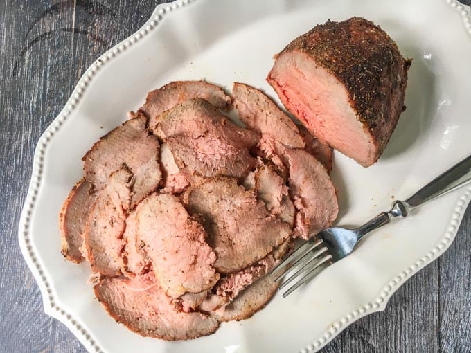 Did you ever try to make your own lunch meat? It's very easy to do and healthy for you and your family. But the best reason of all is that it is delicious! 
