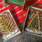 These 5 minute Christmas chocolate bars make a fun little gift that you can make with your kids. 