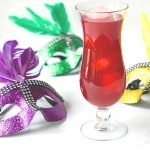 low carb hurricane drink for Mardi Gras with text