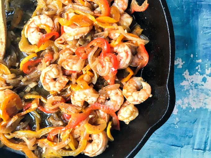 closeup of a pan of shrimp and peppers
