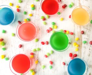 Looking for a low carb Easter treat? Try these low carb jelly bean gelatin snacks! Easy to make and virtually no calories or carbs and the added benefit of using healthy gelatin!