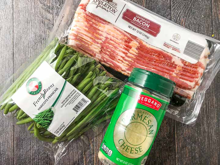 3 ingredients for these low carb green beans & bacon : green beans, bacon, parmesan cheese