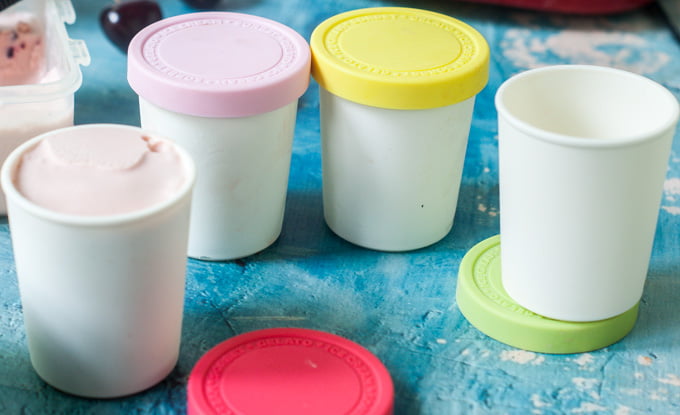 4 freezer storage containers with lids