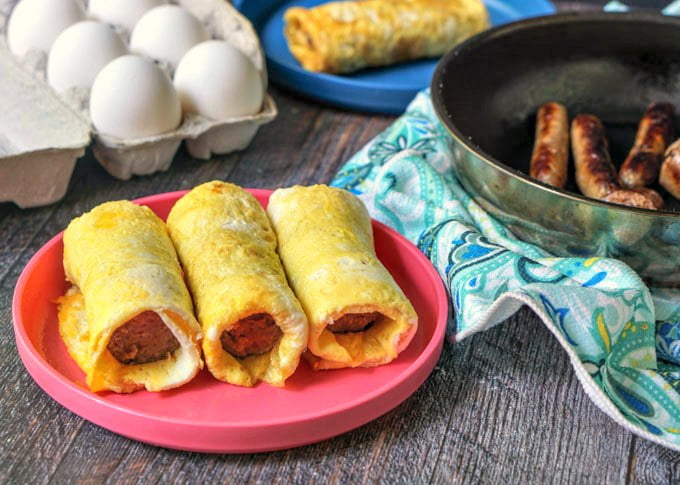 If you are looking for an easy grab & go low carb breakfast, try this sausage egg roll. Using the egg as the wrapper, you can make a bunch of these and freeze for a quick breakfast. Only 1.8g net carbs each.