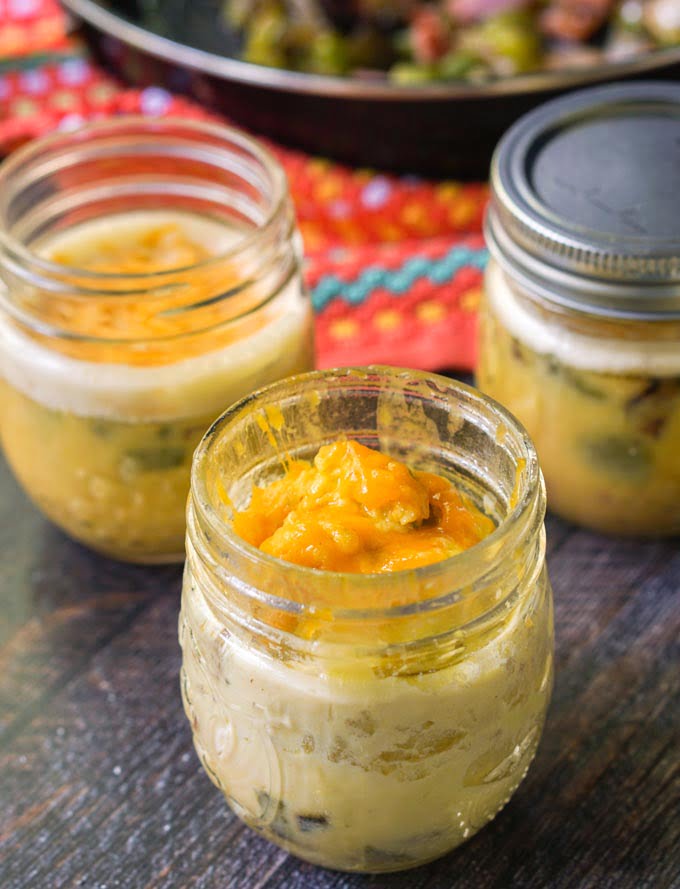 Make a batch of this low carb western omelet in a jar and you will have breakfast for 4 days. Just grab and cook for a minute or two in the microwave. Each jar has just 4.3g net carbs and tastes delicious!