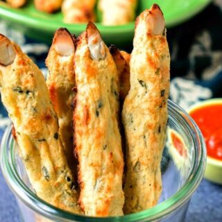 For all your Halloween fans, try these low carb witch finger breadsticks! Using a gluten free dough, herbs and spices you will have a hauntingly delicious appetizer for your next Halloween party.