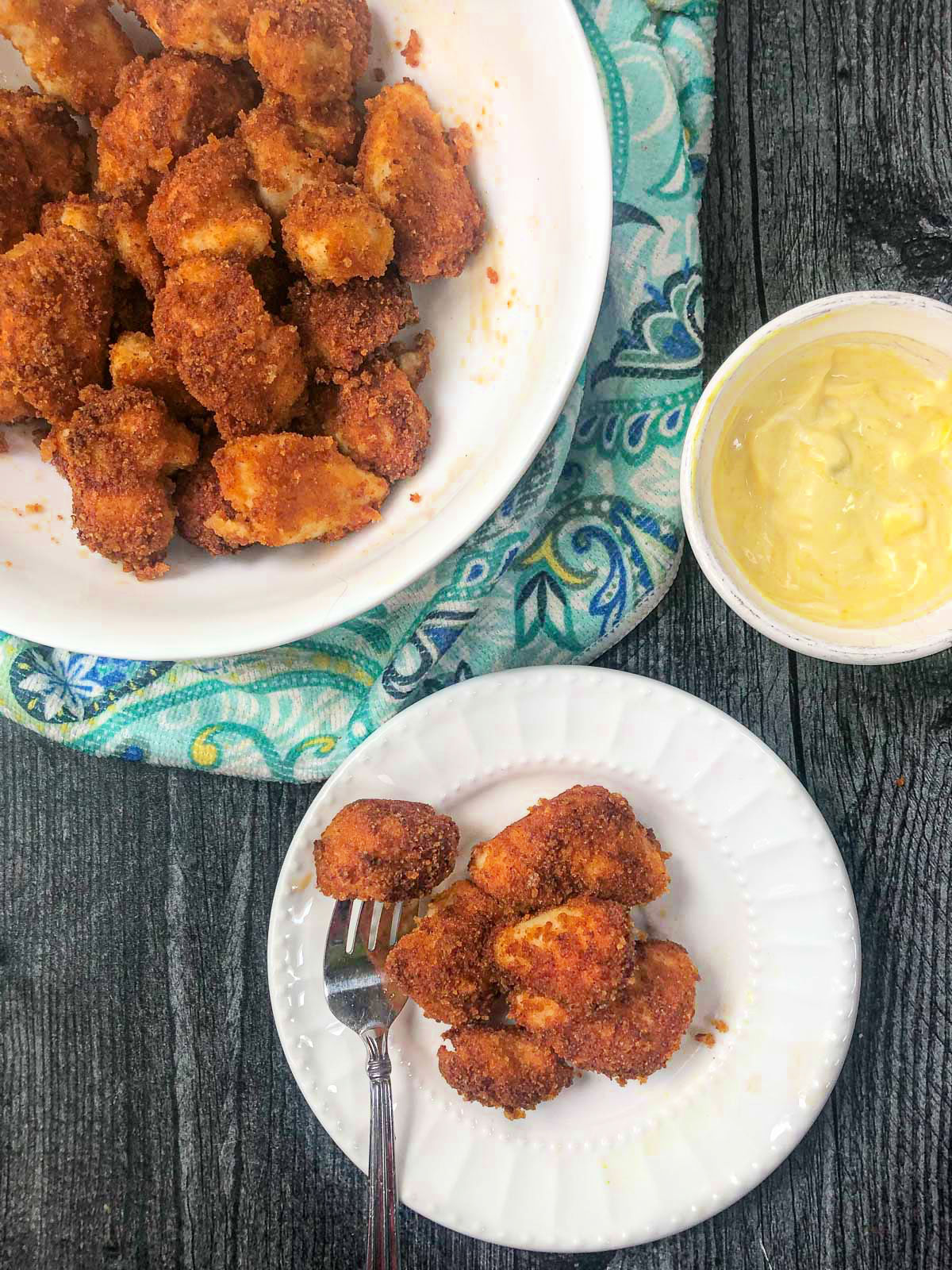 white plates with gluten fee breaded chicken chunks