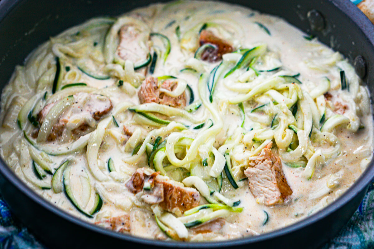 closeup of a pan with with keto chicken Alfredo noodles