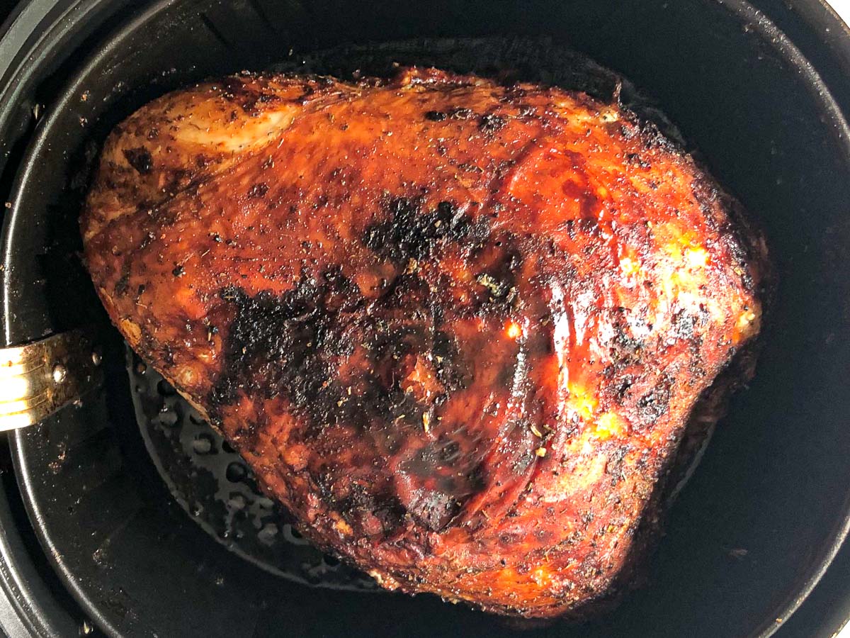 Closeup of the finished roast in the basket.