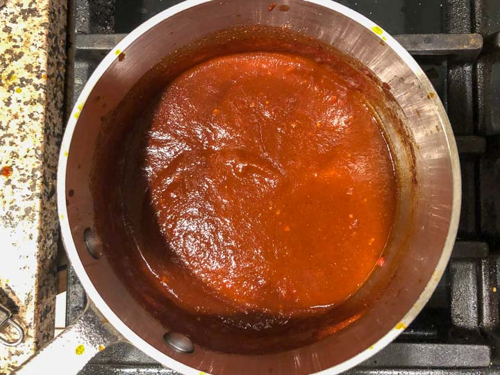 pan with the thick and spicy low carb barbecue sauce cooking