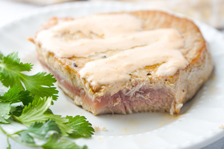 Keto Creamy Sriracha Sauce for Fresh Tuna Steaks easy sauce for fish!