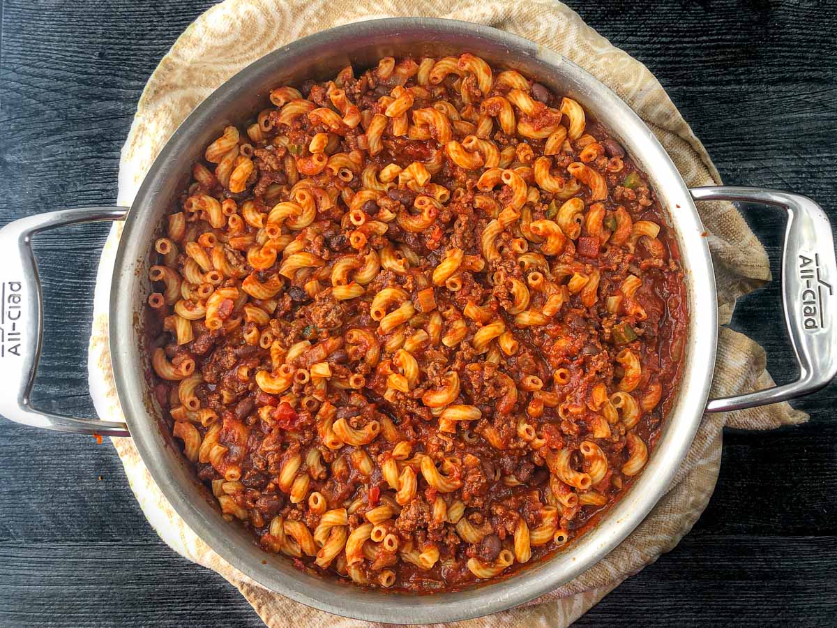 silver pan with finished chili Mac