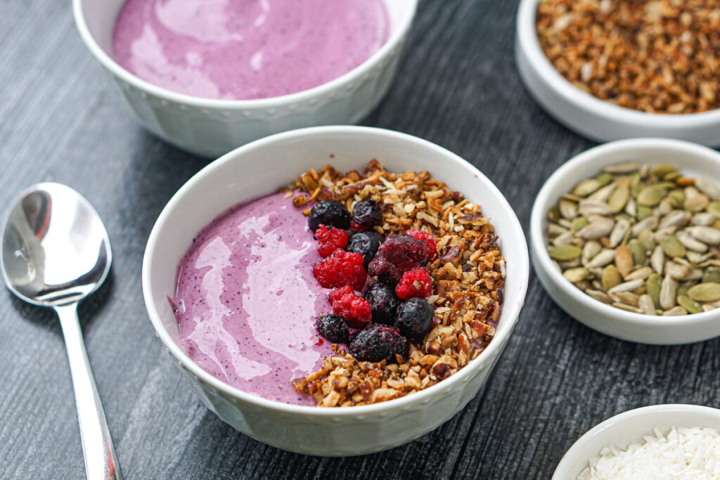 Berry Whipped Cottage Cheese Breakfast Bowl - low calorie, high protein