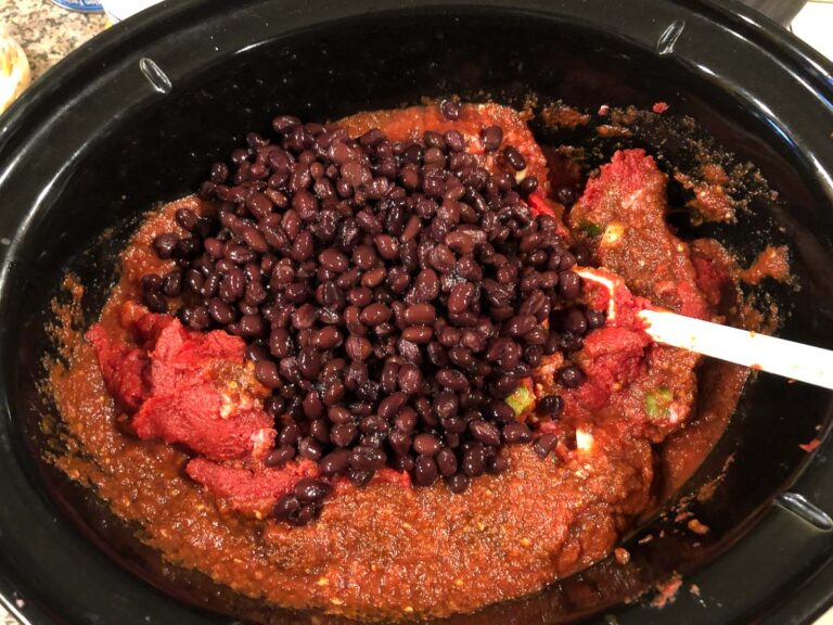 Easy Slow Cooker Chili for a Crowd great for big batch cooking & freezing