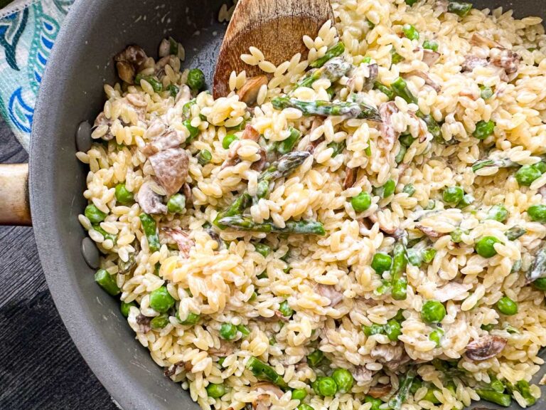 Creamy Orzo with Peas and Mushrooms easy side dish in 20 mins