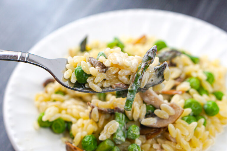 Creamy Orzo with Peas and Mushrooms easy side dish in 20 mins