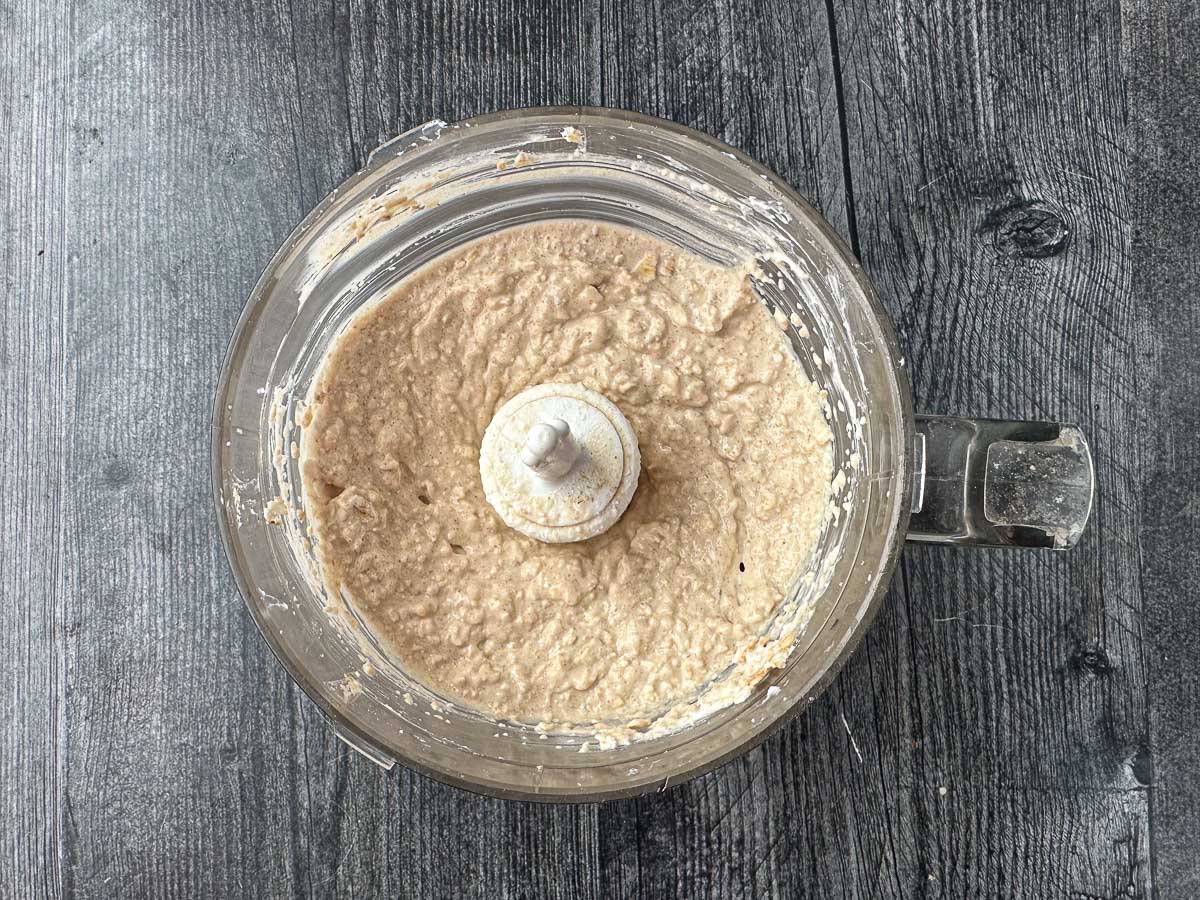 food processor with cottage cheese and oatmeal and sweetener