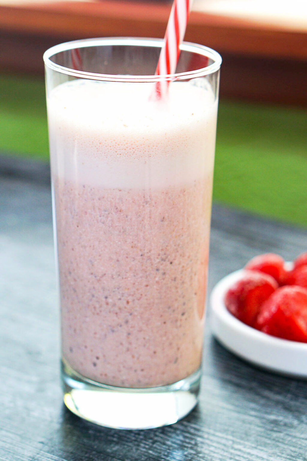 Healthy Strawberry Smoothie Recipe | nutritious after workout drink