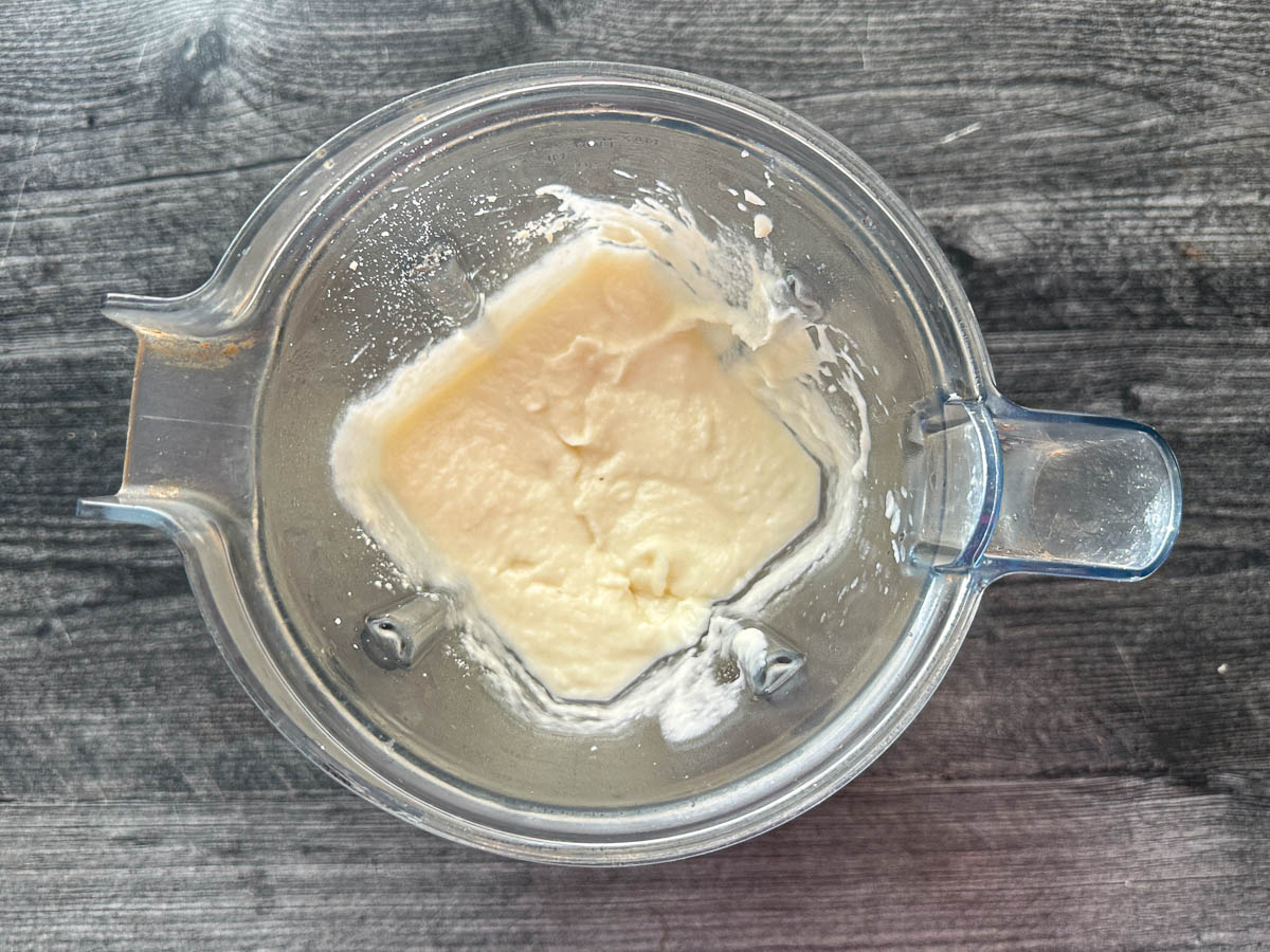 Blender with the keto cauliflower cream sauce.