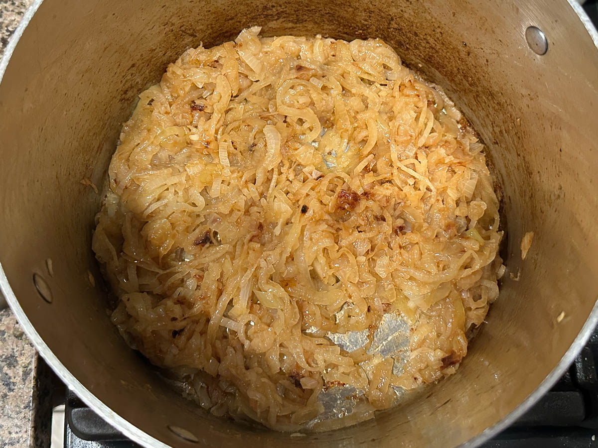 Pan with caramelized onions.