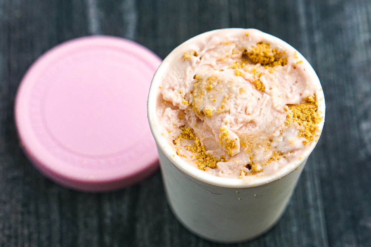 Small 6oz ice cream containers with the finished recipe.